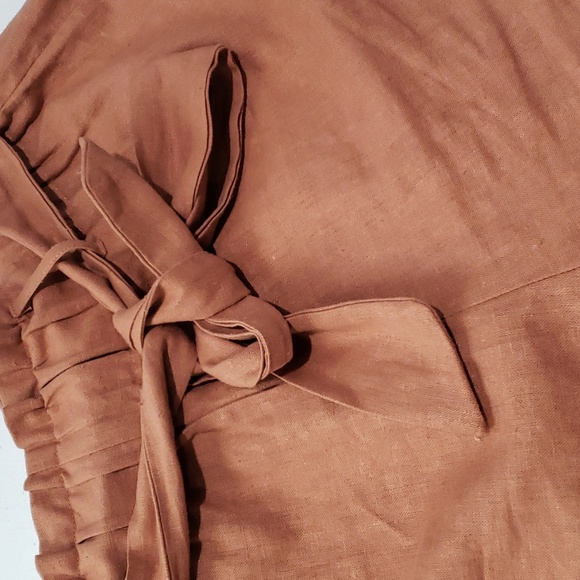 Linen Brown Shorts with belt - Picture 4 of 12